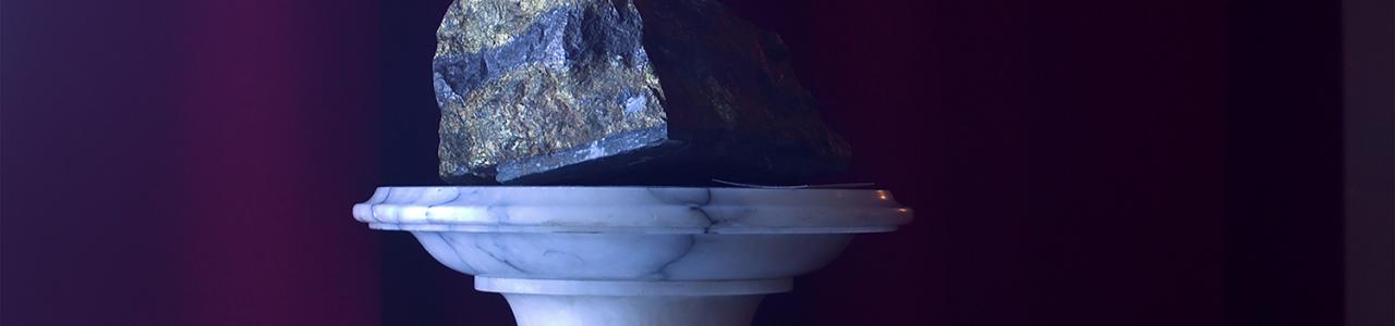 Annelen Røe, Cleaning Rocks and Road signs, 2020 (Video still)